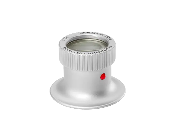 Leica_PIM_Lupe_silber_solo_1920px.webp Leica_PIM_Lupe_silber_solo_1920px.webp