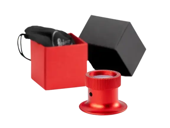 Leica_PIM_Lupe_rot-Verpackung_1920px.webp Leica_PIM_Lupe_rot-Verpackung_1920px.webp