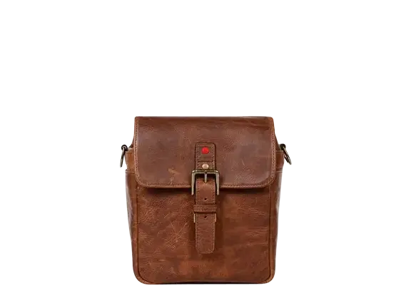 14920_ONA_Bond_Street_Antique_Cognac_Front_leica.png