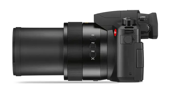 19120_Leica-V-Lux-5_left_2_RGB.jpg