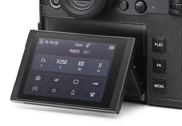 Leica SL3-P display photo