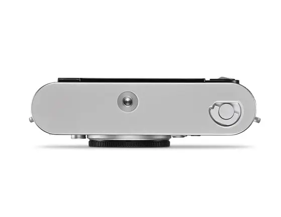 20003_Leica-M10-R_silver_without-lens_bottom.jpg