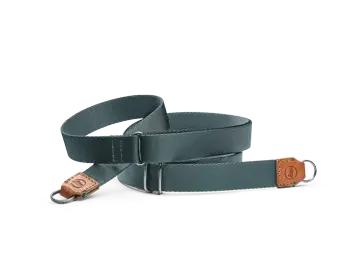 18568_D-Lux 8_carrying-strap-cognac-petrol_1920px.png