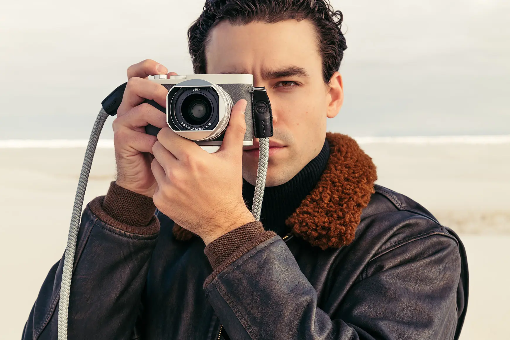 Q2 Ghost Media Slider
