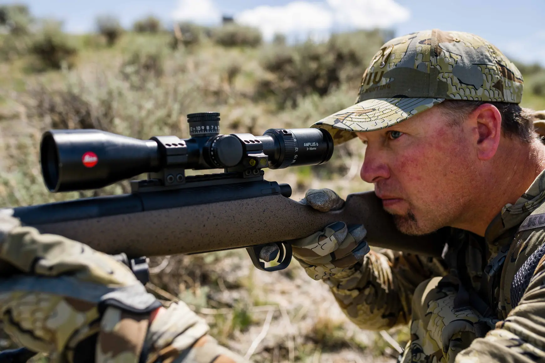 leica-hunting_riflescopes_leica-amplus-6_media-slider
