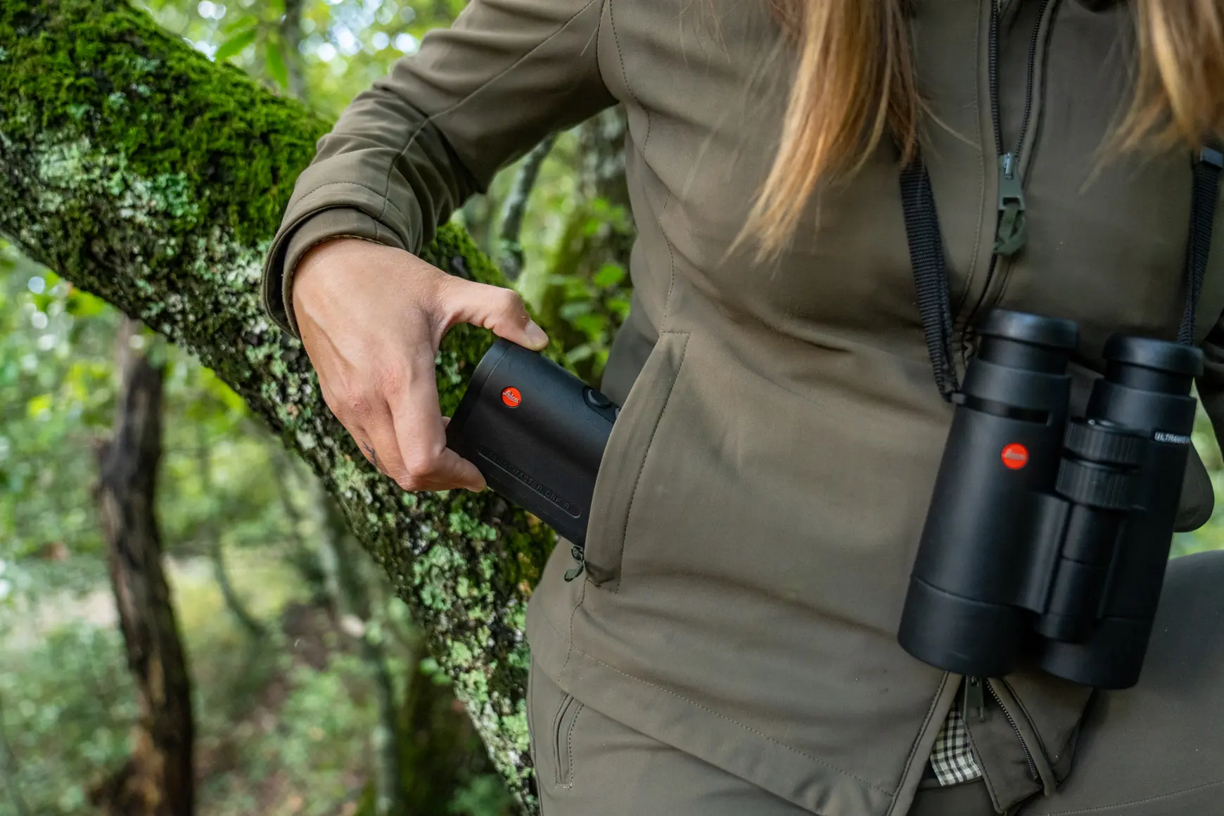 leica-rangemaster-crf-r_slideshow-01