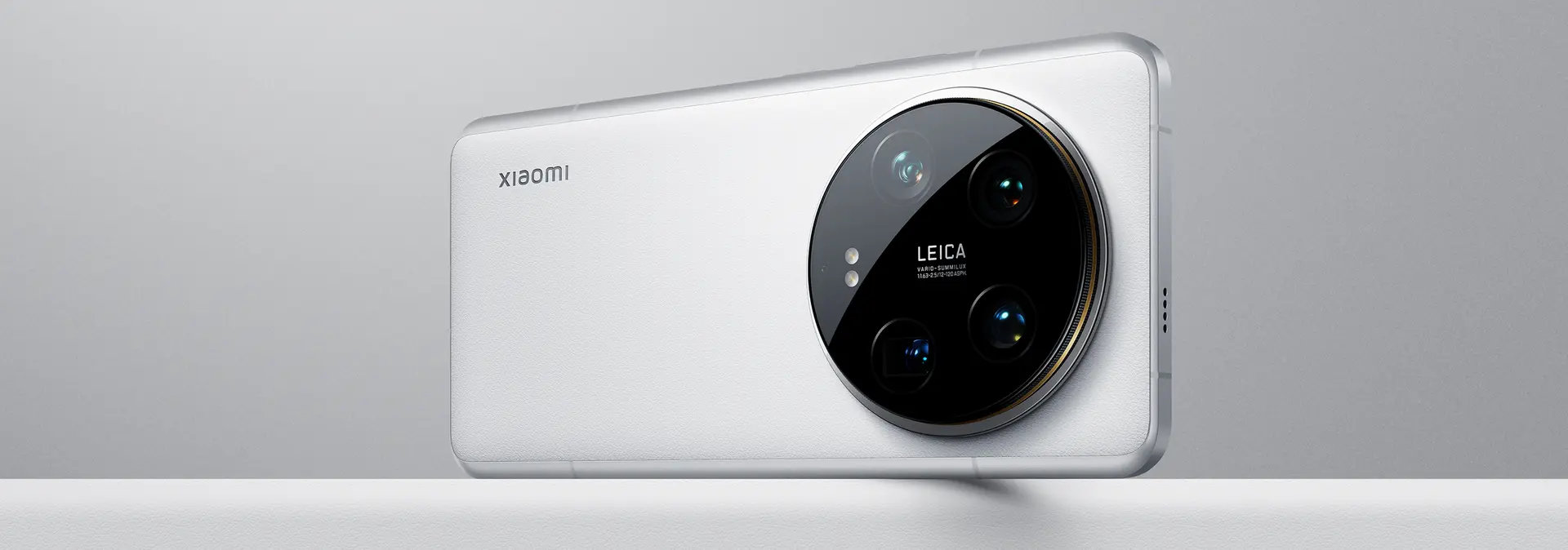 Xiaomi 14 Ultra white
