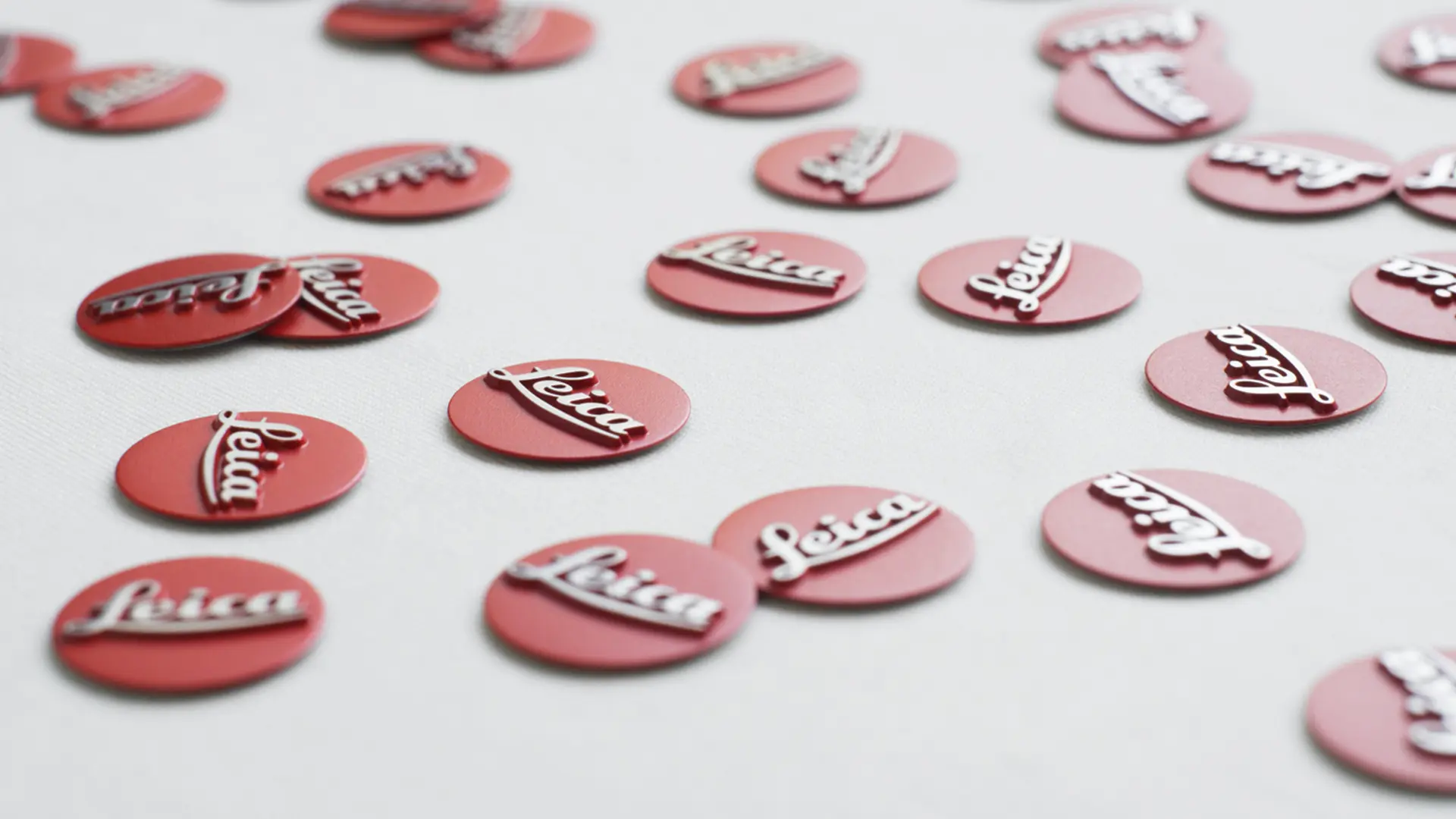 Buttons labeled Leica are distributed on a white background.