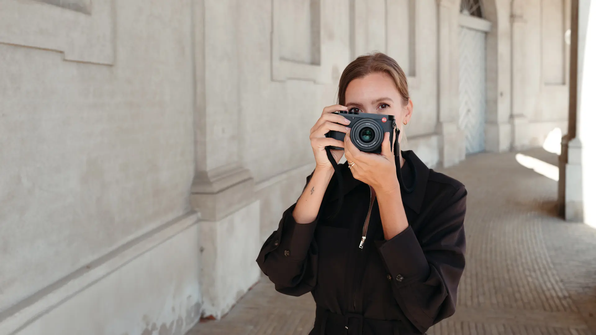 Anna Landstedt photographing with Leica Q3 43