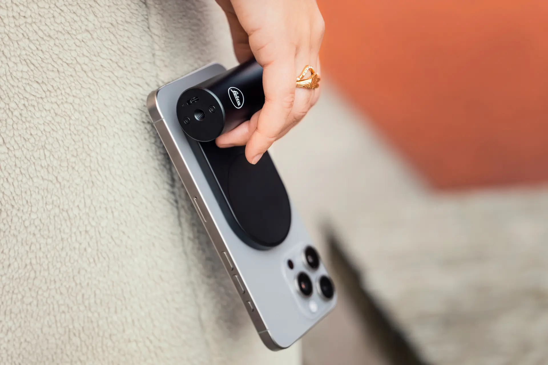 Leica LUX grip in hand