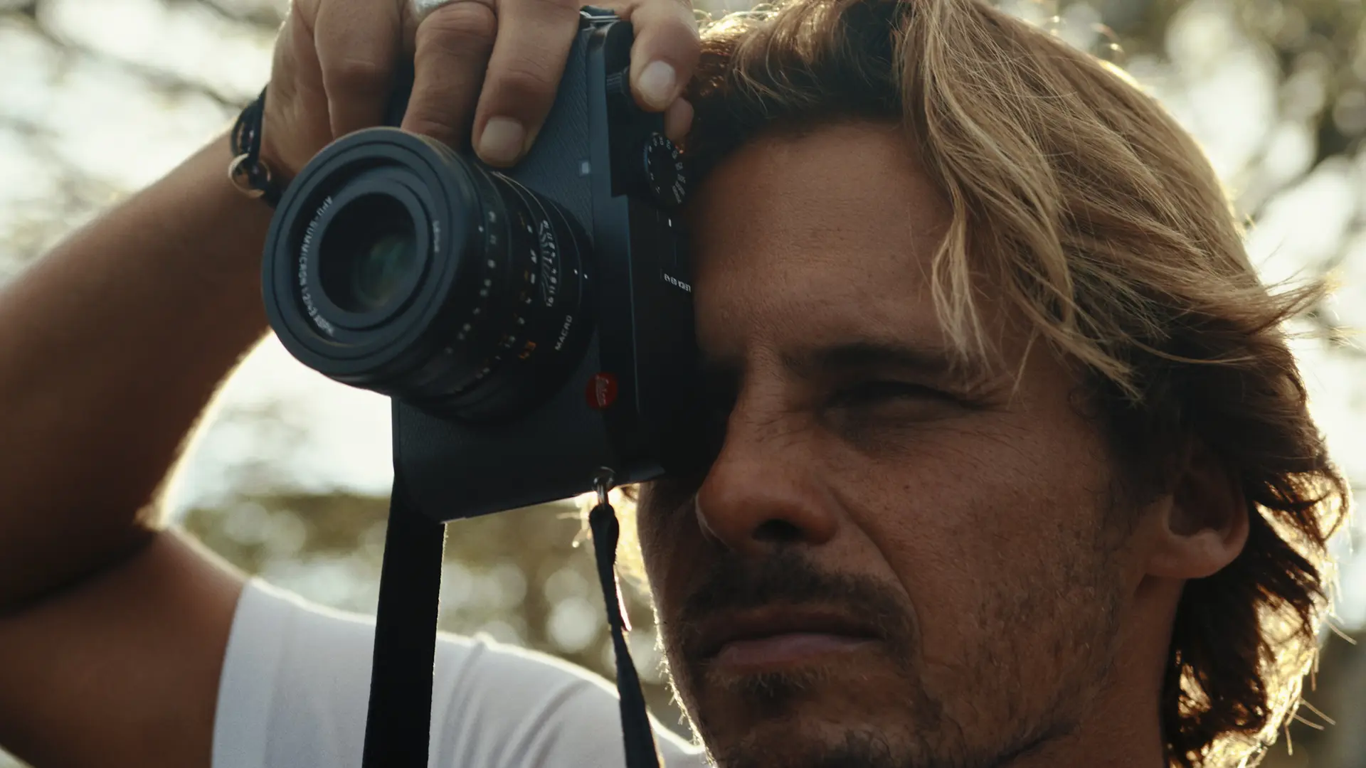Nic von Rupp photographing with the Leica Q3 43