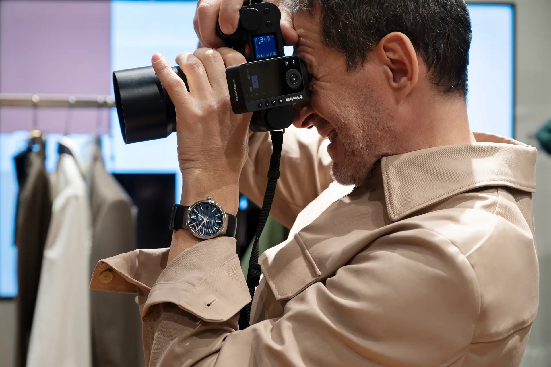 Stefano Guindani with a Leica SL3-S backstage