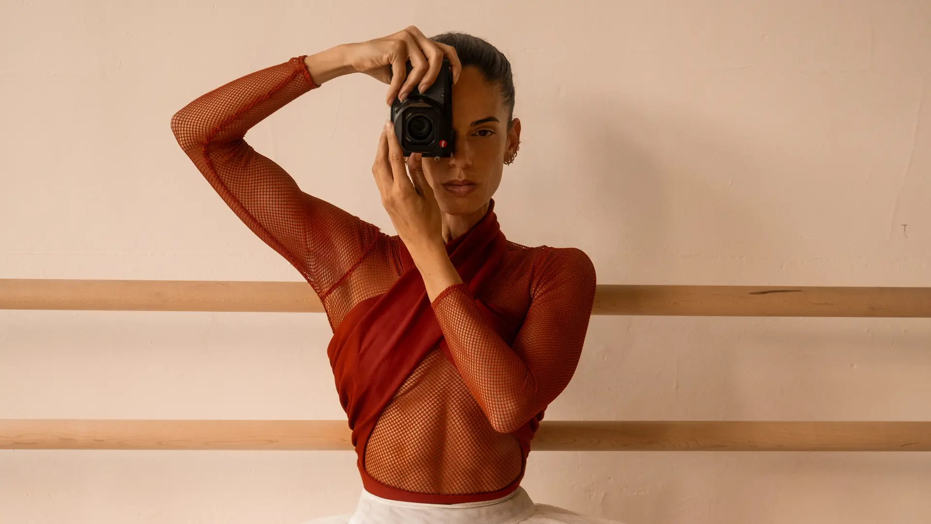 Kylie shea with a leica camera