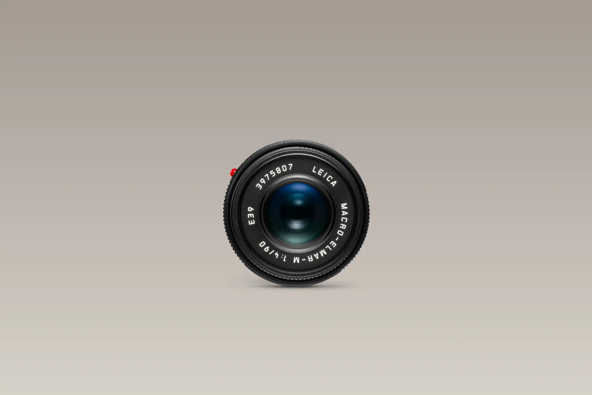 Front view of the Leica Macro Adapter Elmar M4 90
