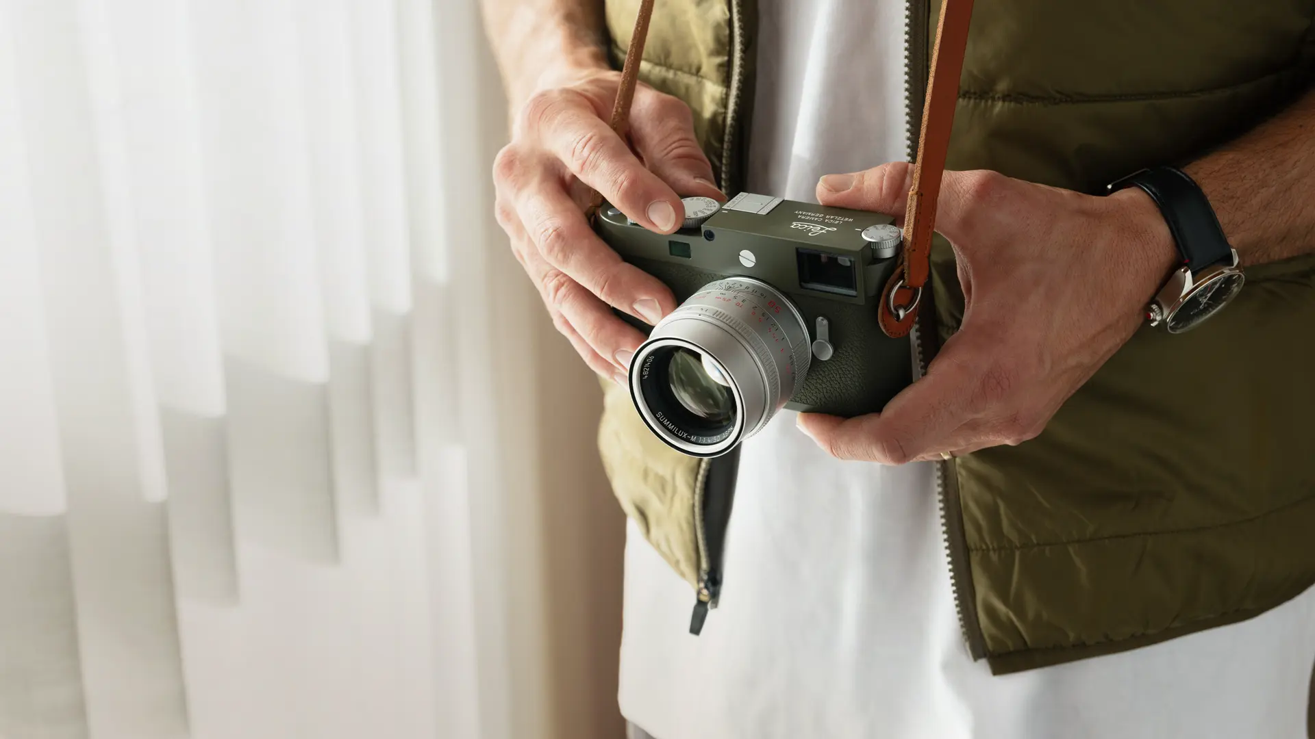 Man with Leica M11-P Safari