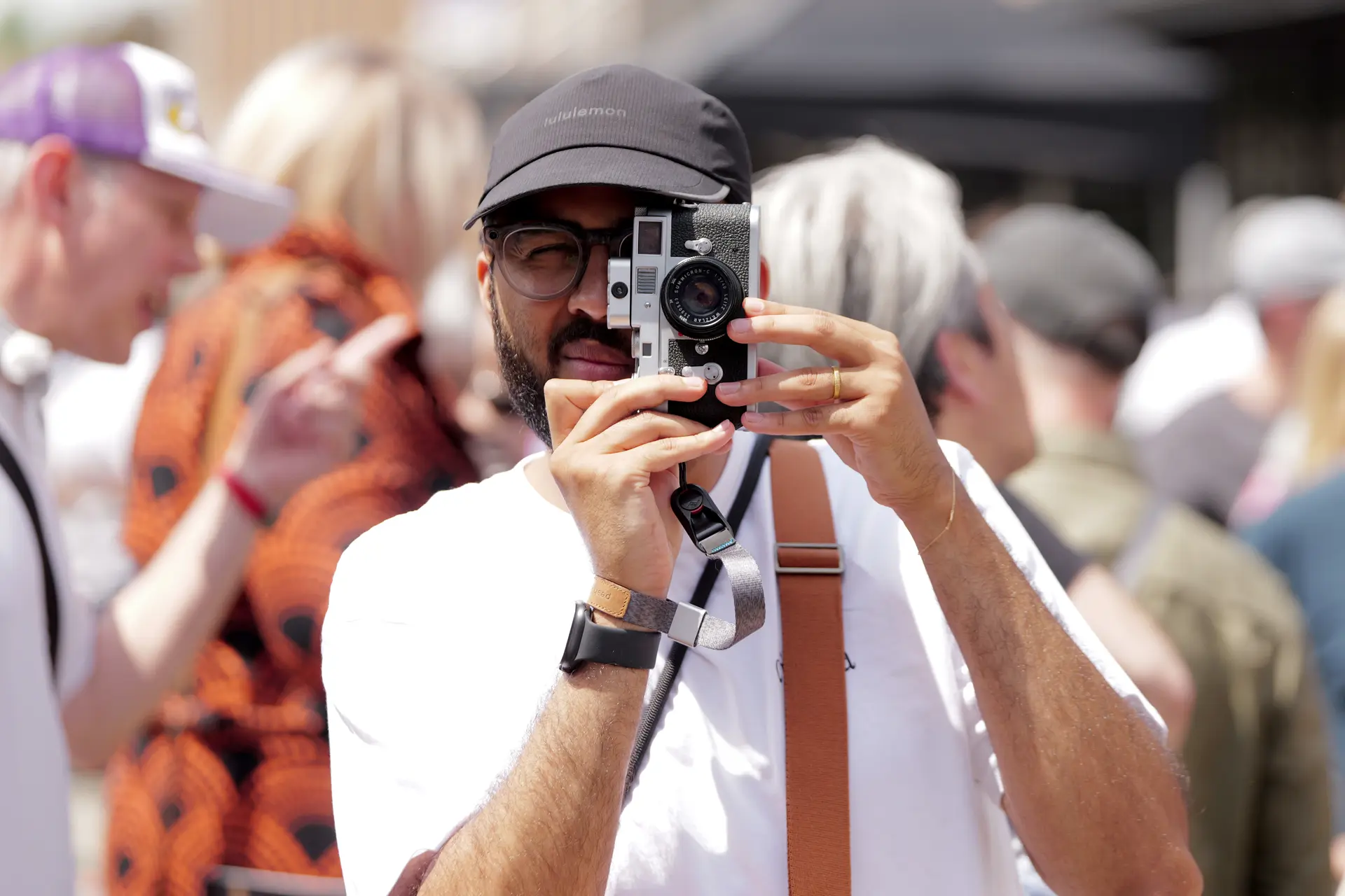Man with a leica for his face