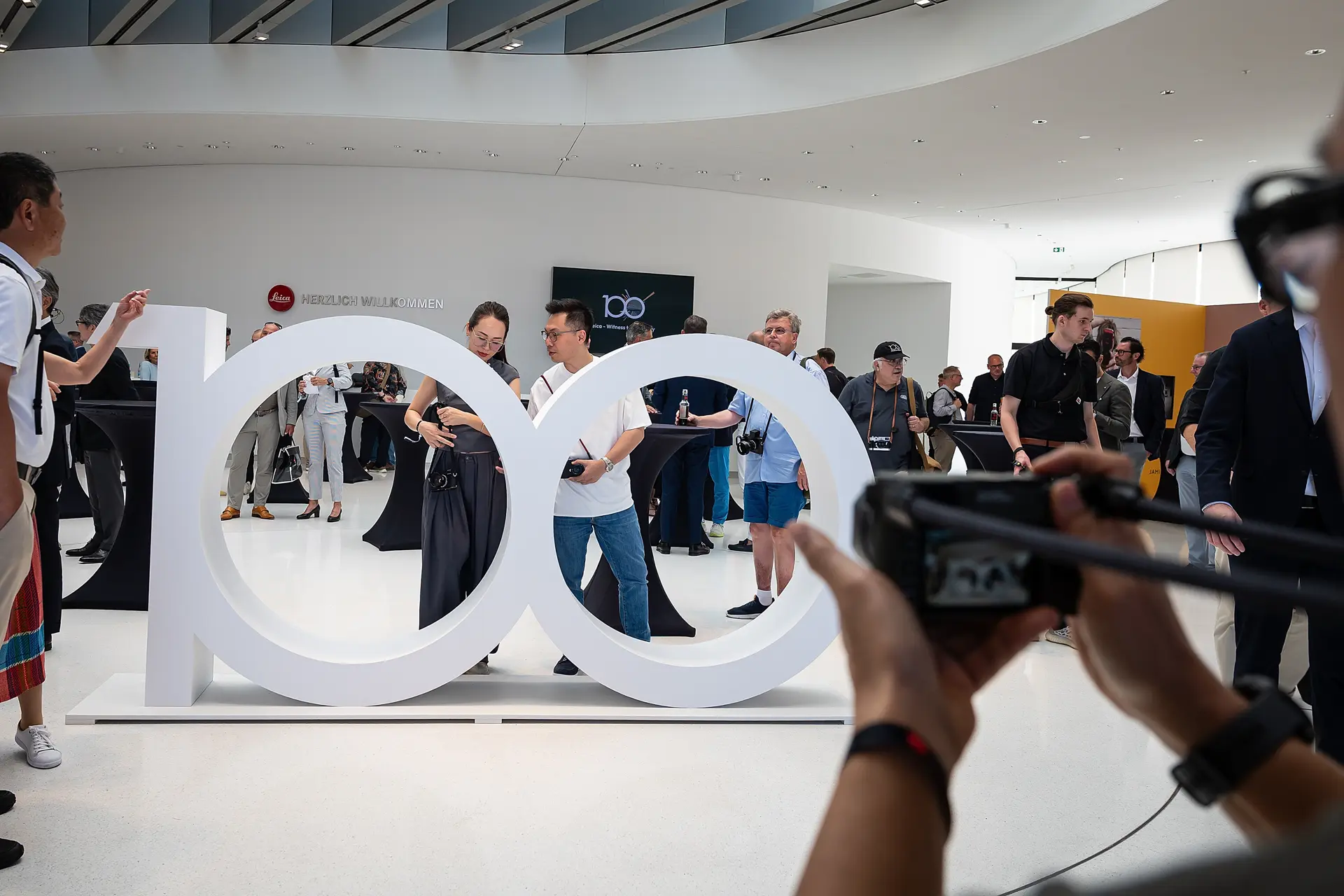 Leica Century Celebration Wetzlar Photographer Guests at the party