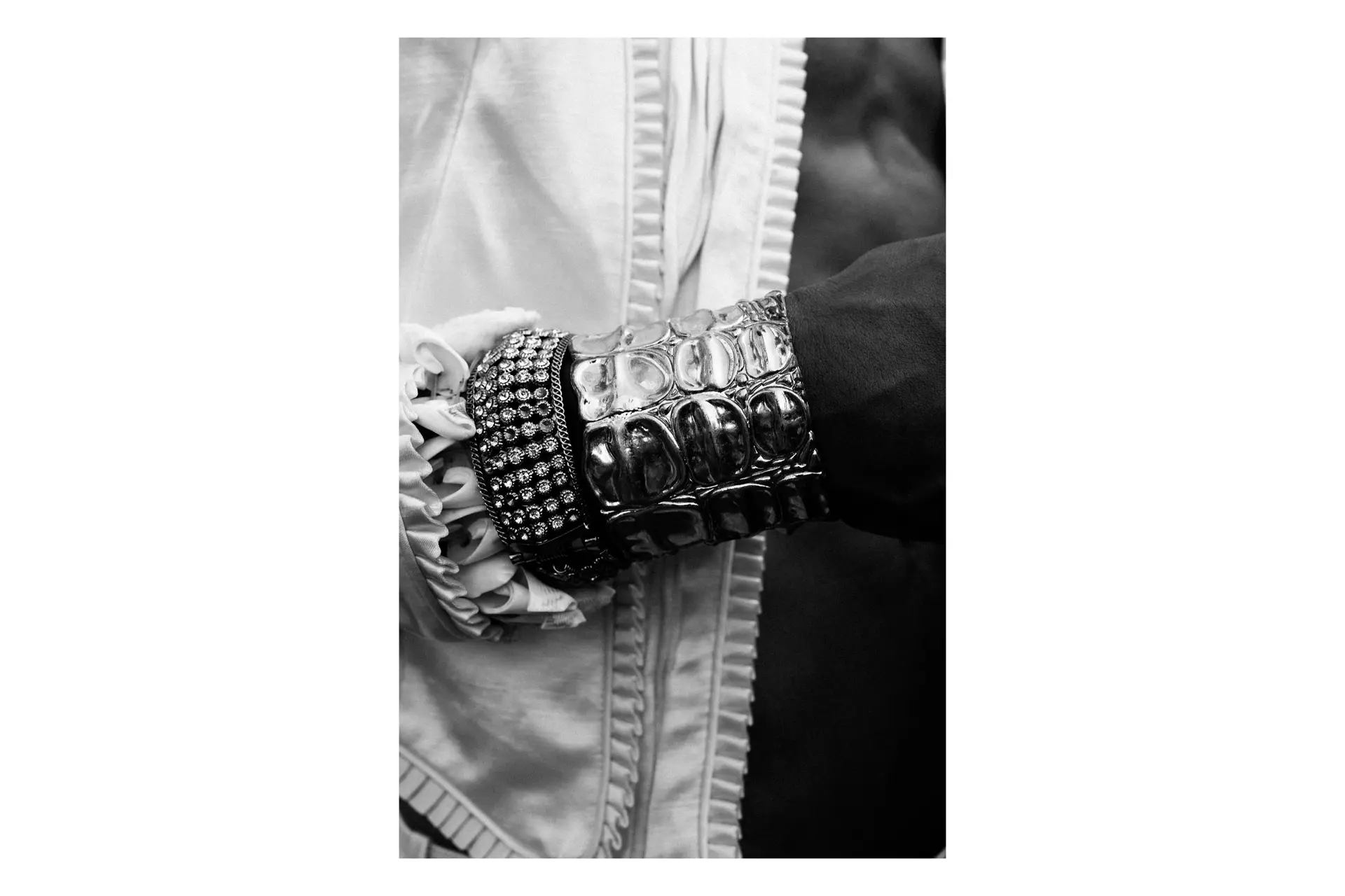 Detailshot bracelets