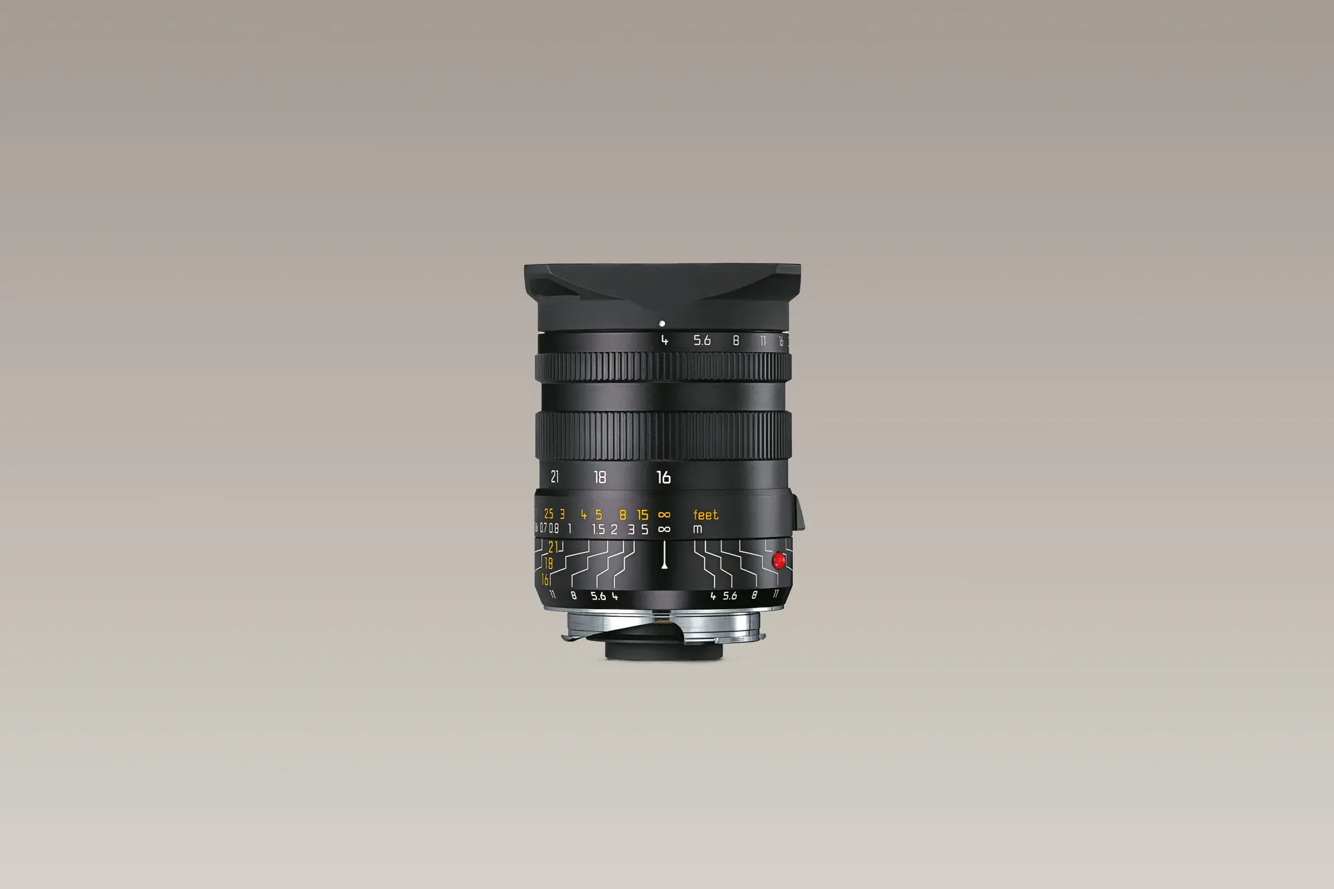 Product top view of the Leica Tri-Elmar-M 21