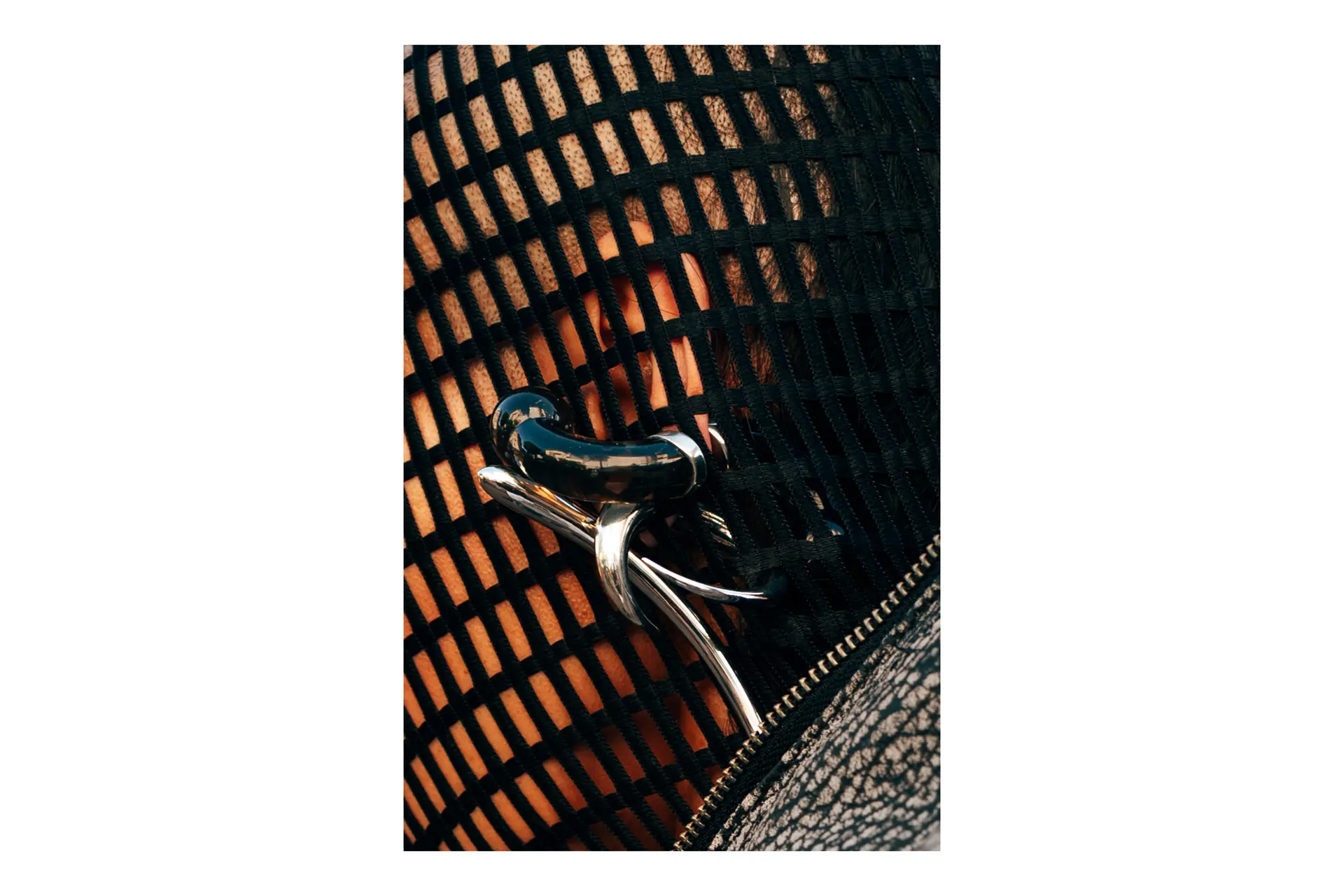 Detailshot earring