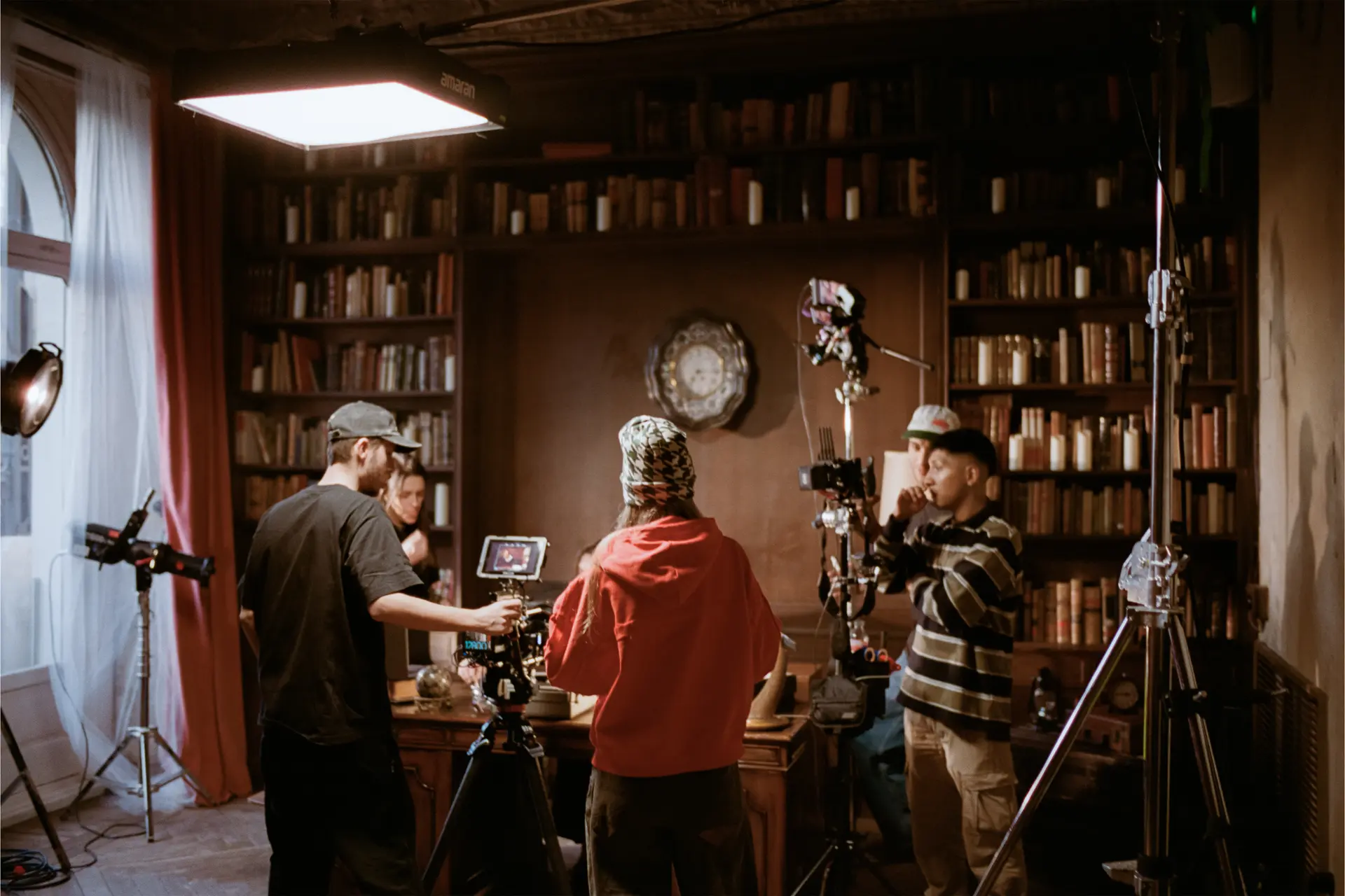 Equipo de EMESTUDIOS trabajando