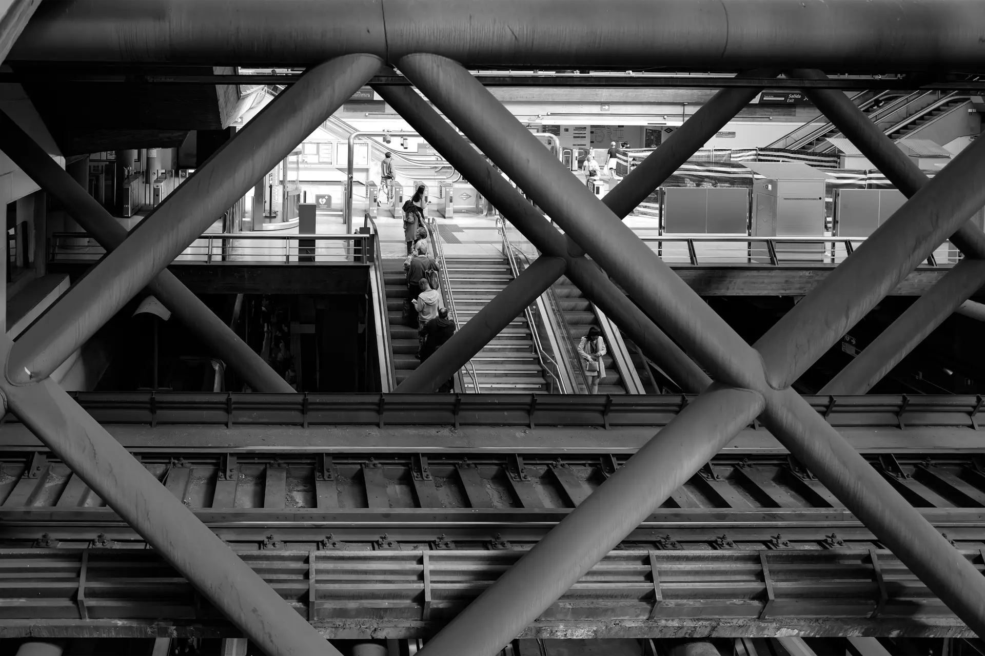 Vias de tren de estación en Madrid