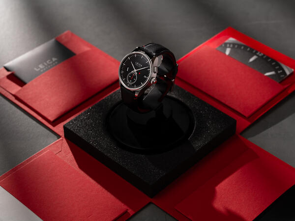 Leica_Watch_ZM 1_calf_packaging.jpg.jpg