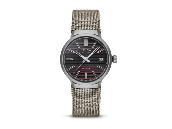 Leica_Watch_ZM_11_Launch_Edition_textile_strap_1920х1440.png