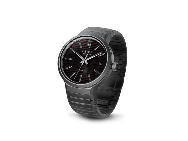 Leica_Watch_ZM_11_Launch_Edition_titanium bracelet_1920х1440_2.jpg