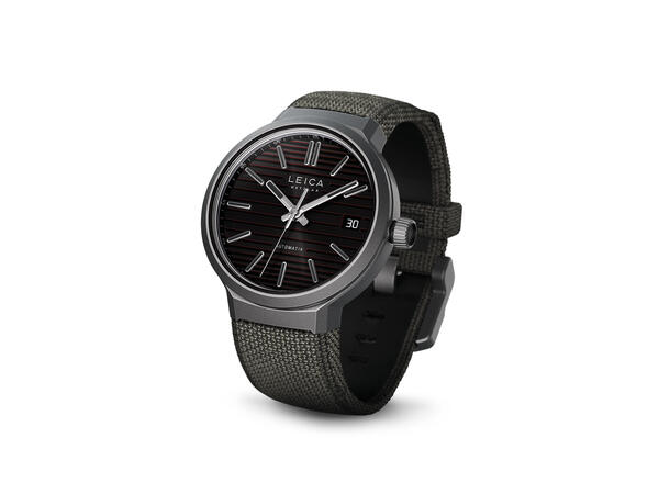 Leica_Watch_ZM_11_Launch_Edition_textile_strap_1920х1440_2.jpg