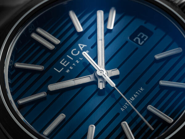 Leica_Watch_ZM_11_Midnight_Blue_CLOSE-UP_1920х1440.jpg