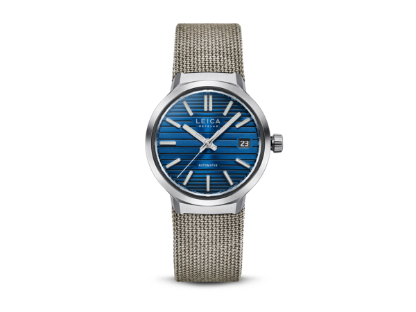 Leica_Watch_ZM_11_Midnight_Blue_textile_strap_1920х1440.png
