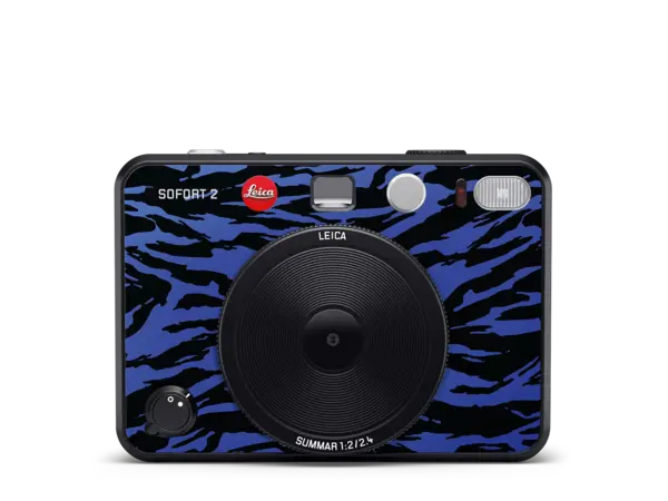 Leica_Sofort2_front_burton_1920x1440 (1).webp