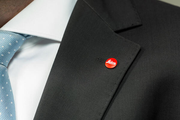 Leica_Release_Buttons_558d12191d290e.jpg