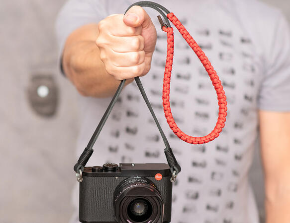 18897_Paracord-Strap-red_image.jpg