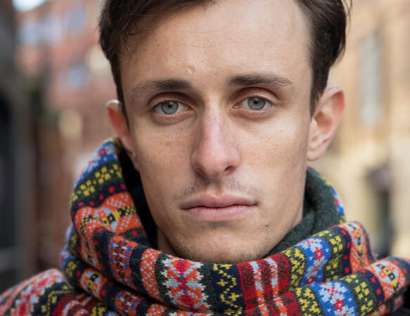 11699_APO35-PoP-Portrait.jpg