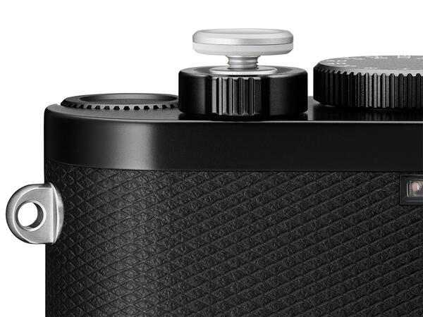 196-72_Soft_Release_Button_Camera_silver.jpg