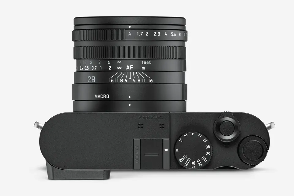 Leica Q2 Monochrom top image