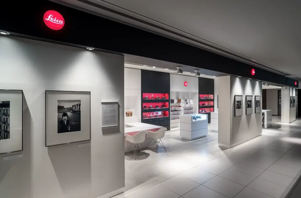 Leica Store Daimaru Shinsaibashi 1