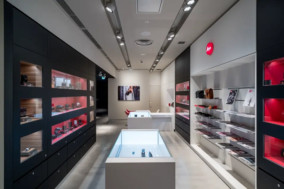 Leica Store Daimaru Shinsaibashi 2