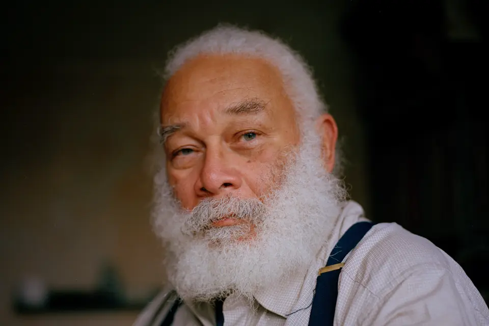 Headshot of Charlie Phillips