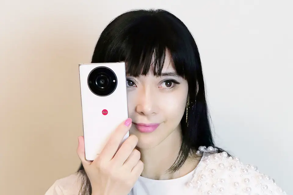 Leitz Phone 2 - Portrait Anju