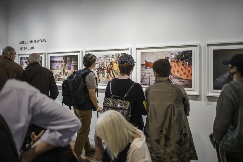 Gallery with people viewing