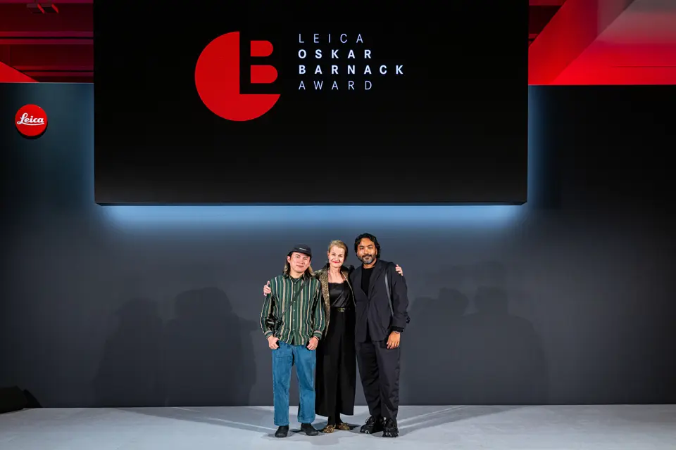 https://edit.leica-camera.com/sites/default/files/2023-10/leica-camera_cop-2023_award-ceremony_loba-2023-winners.jpg