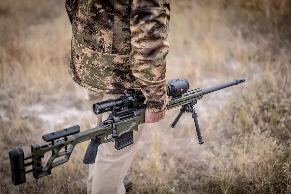 Leica-Calonox-2-Sight_Light-&-compact-unit-with-the-right-riflescope