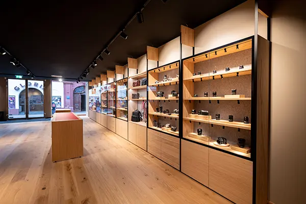 Leica Store Heidelberg Innenansicht mit Mobiliar