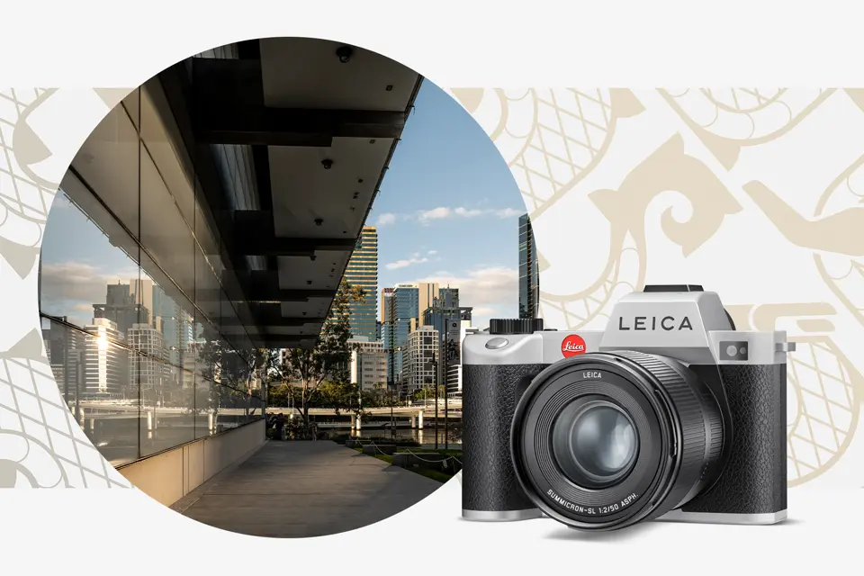 Leica SL2 silver.