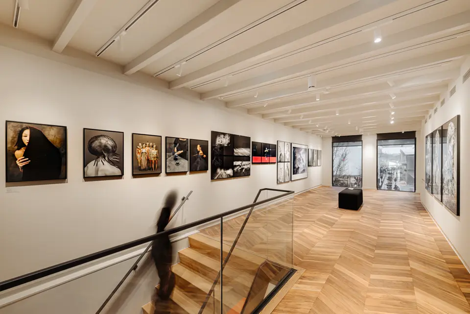 Leica Gallery Amsterdam inside