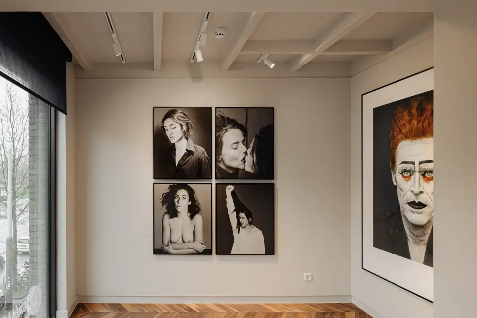 Leica Gallery Amsterdam inside