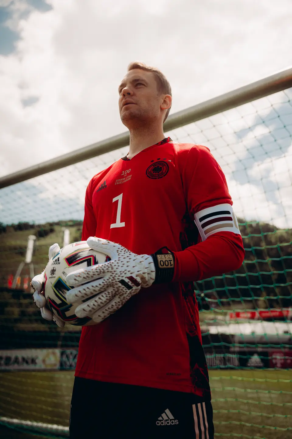 04_philippreinhard.com_dfb_adidas_manuel_neuer_100_lsp_l1040084.jpg